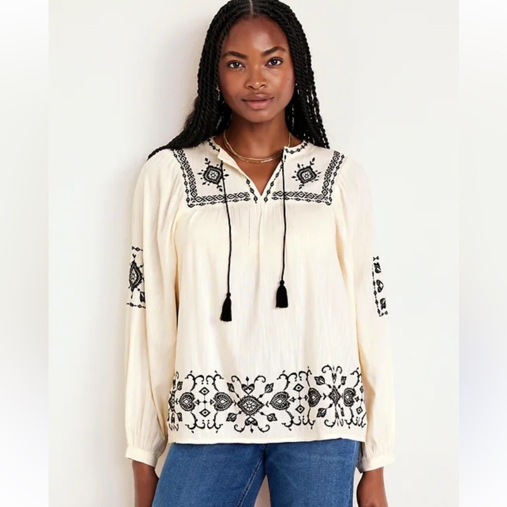 Old Navy Embroidered Boho Peasant Swing Blouse Pullover Cream/Black Medium